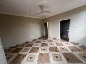 2bdrm Apartment in Bee Decor & Homes, Old Ashomang for rent
