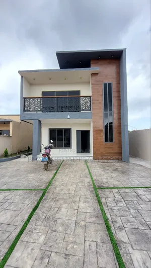 Swimming Pool 3 Bedroom for Sale at Bontianor Hills