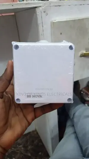 Waterproof Junction Box – 100×100×70mm (Ip65 Rated)