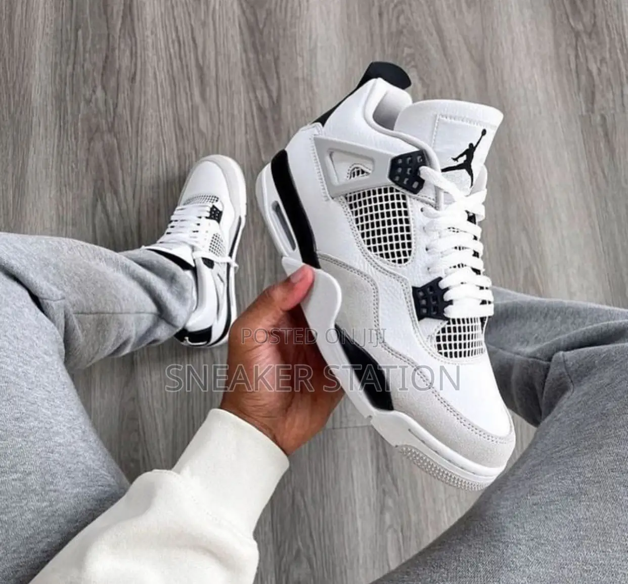 Air Jordan Retro 4 Military Black