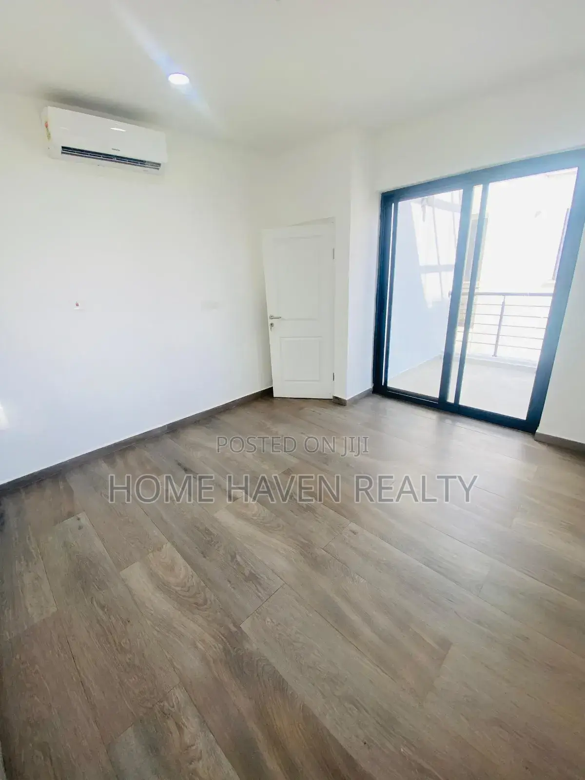3bdrm Townhouse / Terrace in East Airport, Tseaddo for rent