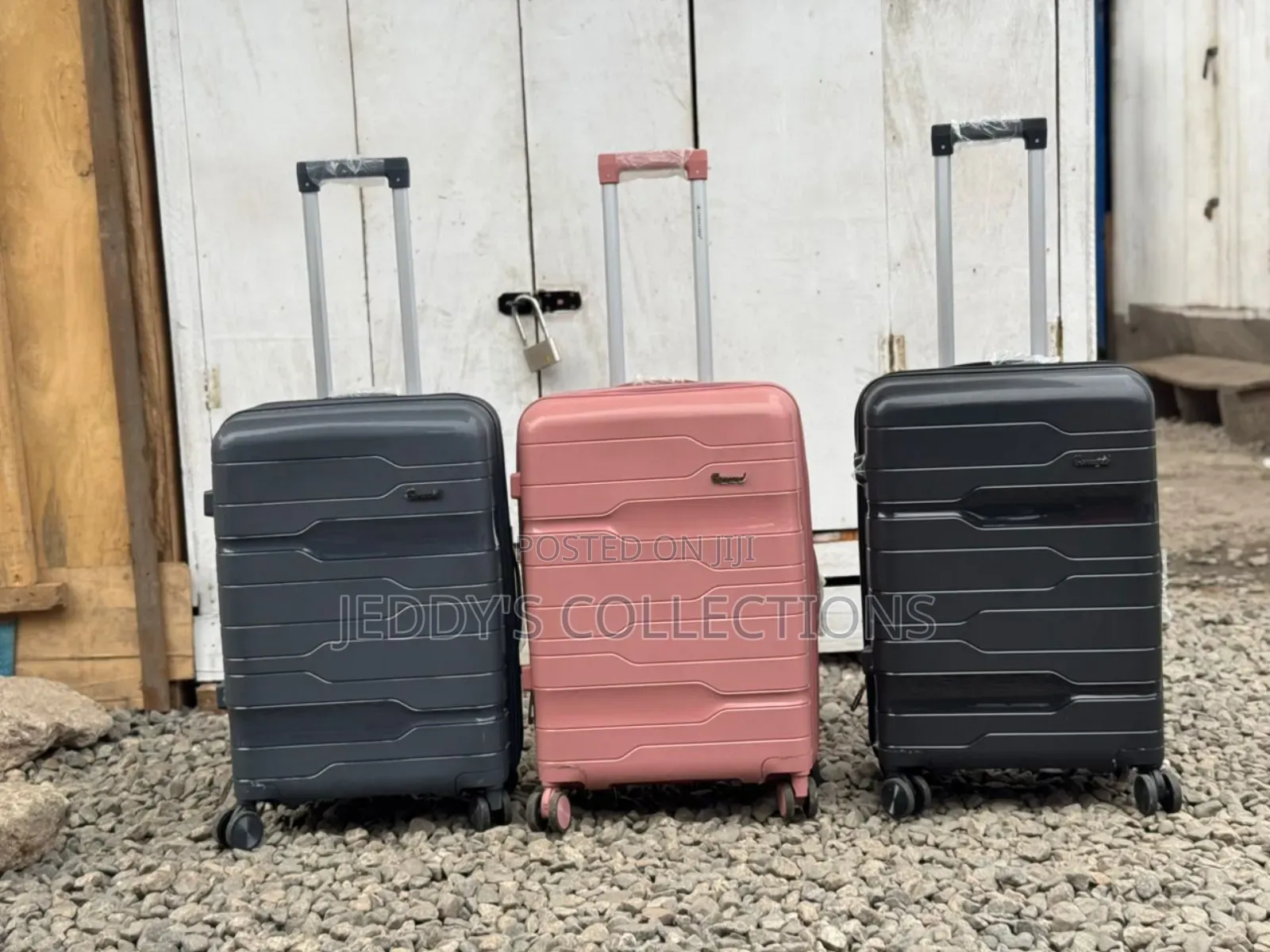 Small Size Trolling Travelling Luggage With Locks for Travel
