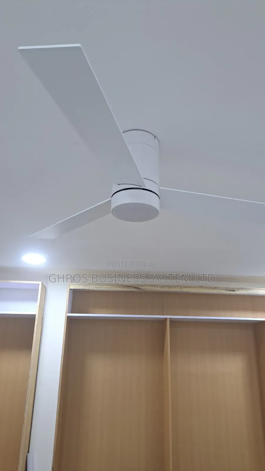 Ubero Smart Ceiling Fan With Light And App Control