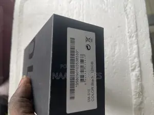 New Samsung Galaxy S10 128 GB Black