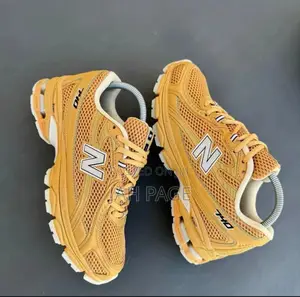 New Balance 740