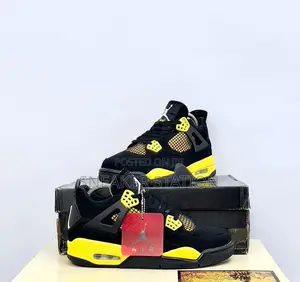 Air Jordan Retro 4 Thunder Yellow