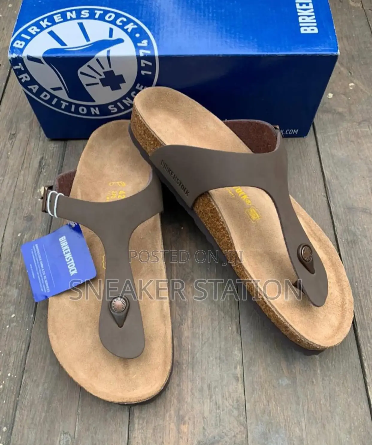 Birkenstock Gizeh Slides Brown