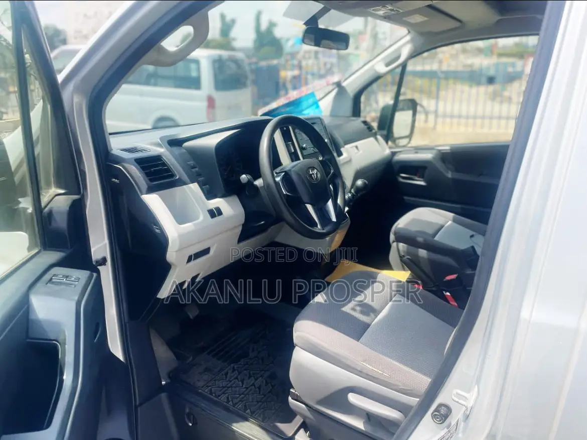 Toyota Hiance for Rent