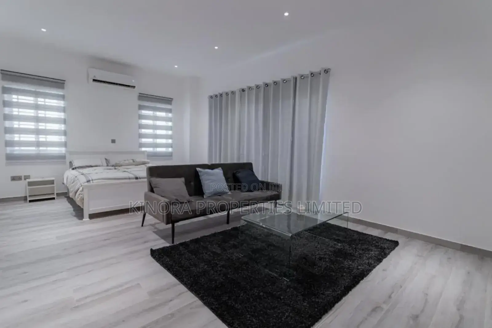 4bdrm Duplex in Papafio Hills Road for sale