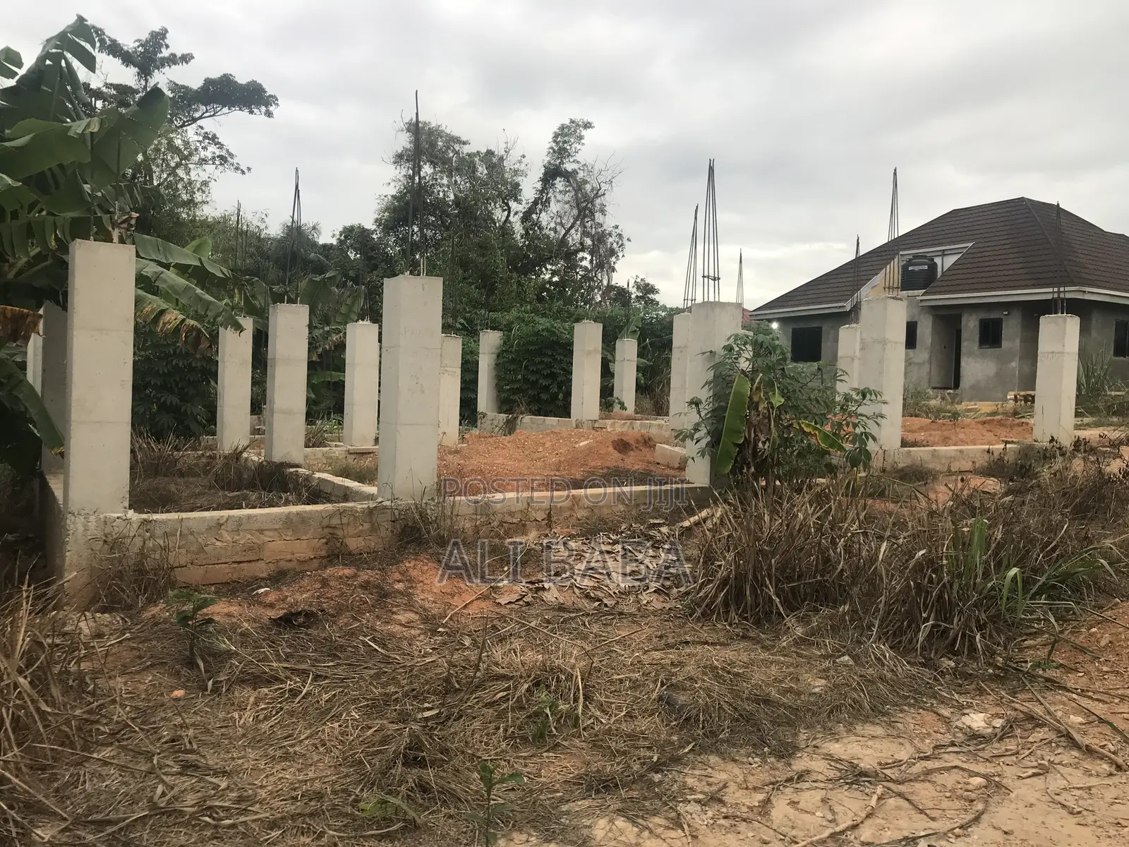3bedrooms/Story Building Up to Floor Level for Sale at Santasi Darko