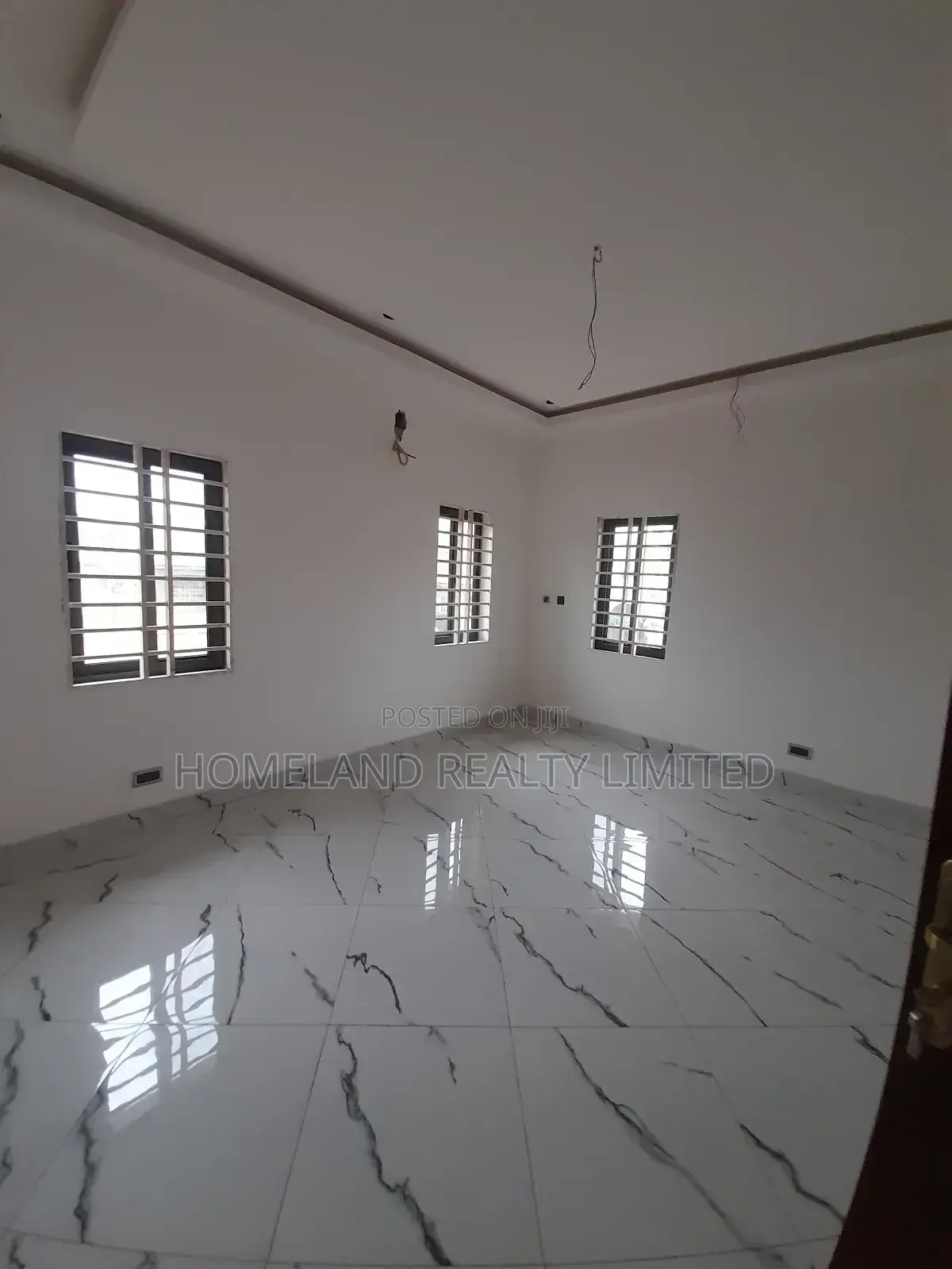 4bdrm Duplex in Hatso, Haatso for sale