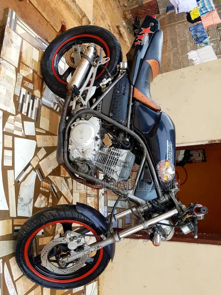 Yamaha 2018 Black
