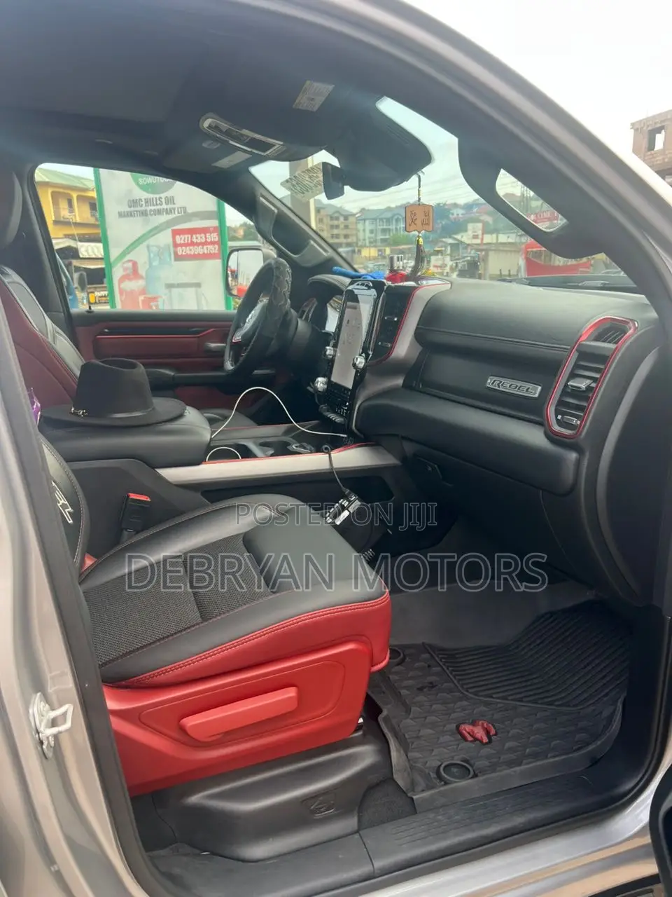 Dodge RAM 1500 5.7 Petrol AWD 2022 Silver