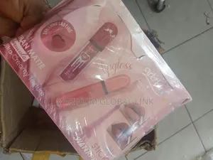 Quality Lipgloss (Better Than Matte) Artskin