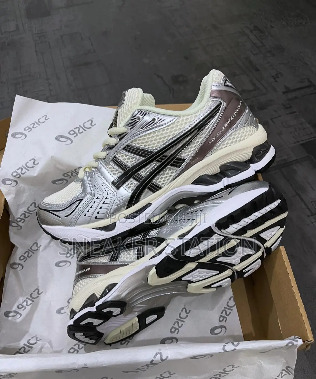 Asics Gel-Kanyano 14 Cream/Black