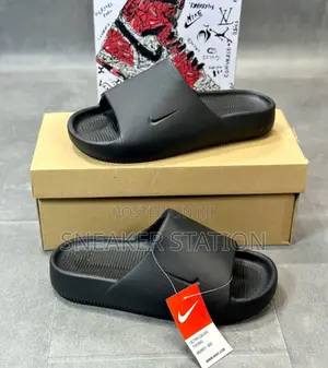 Nike Calm Slides Black