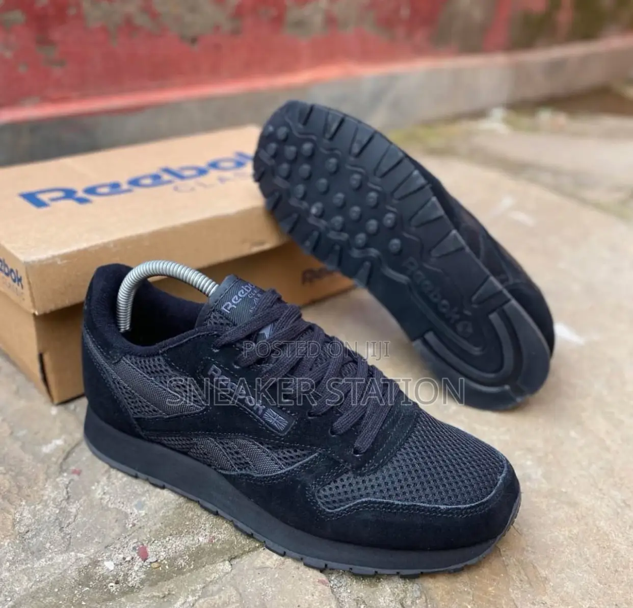 Reebok Classic Sneakers Black
