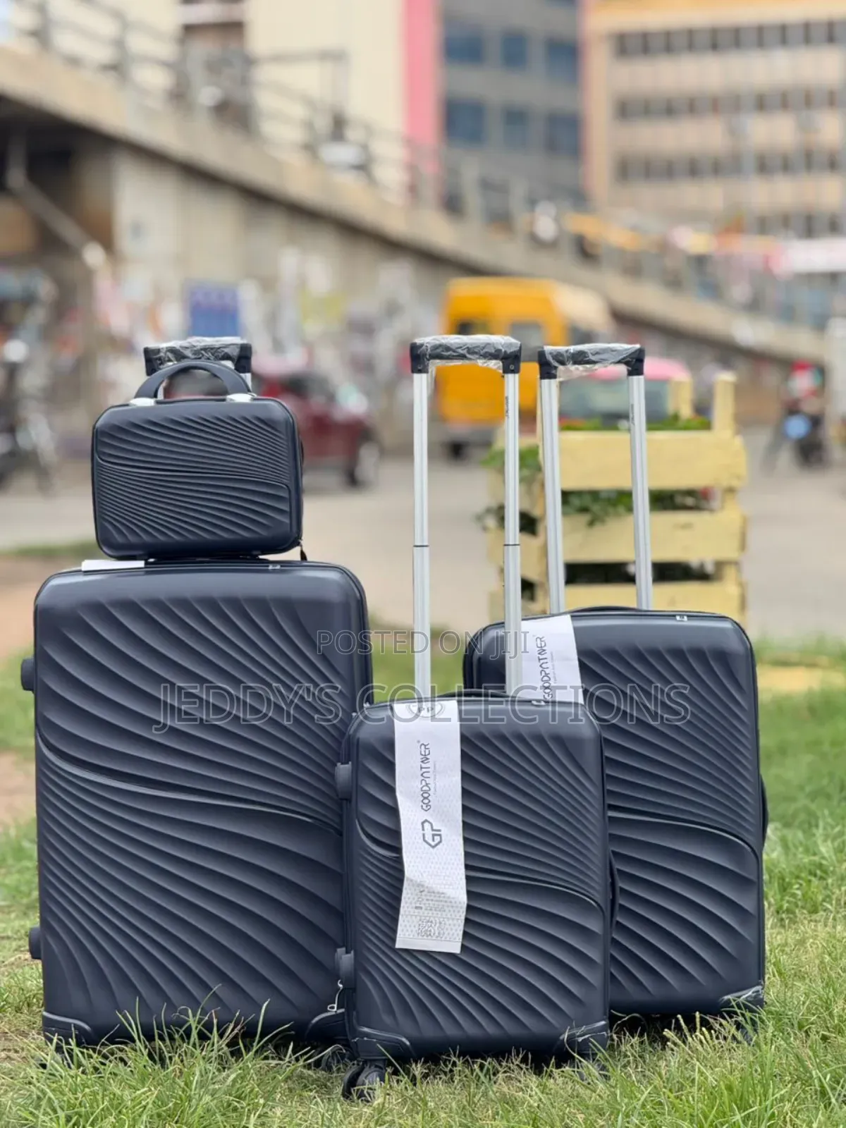 Dynasty 4in1 Antitheft Polypropylene Exterior Design Trolling Luggage