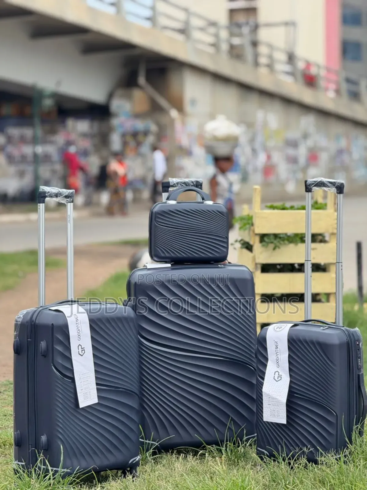 Dynasty 4in1 Antitheft Polypropylene Exterior Design Trolling Luggage