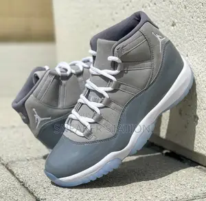Air Jordan Retro 11 Cool Grey