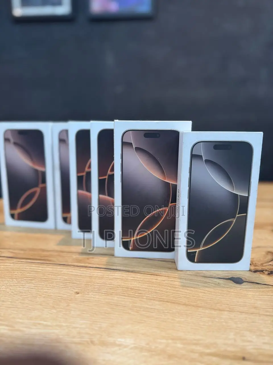 New Apple iPhone 16 Pro Max 512 GB Gold