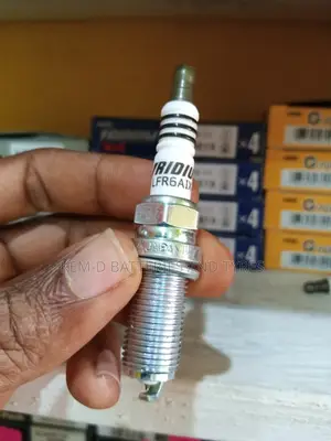 NGK LFR6AIX-11 ( 6619 ) Iridium Spark Plug + Delivery.