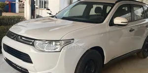 Mitsubishi Outlander 2016 White