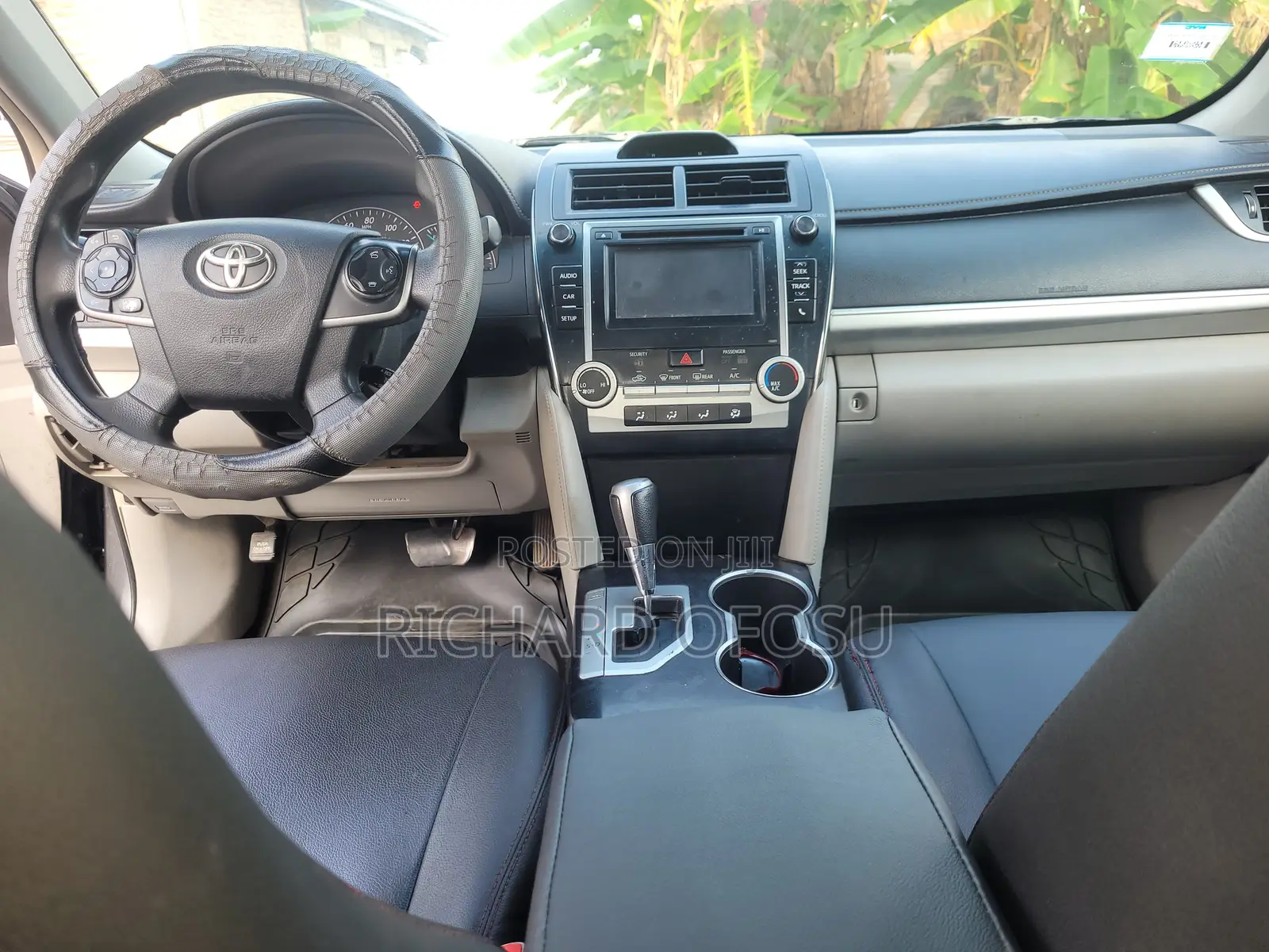 Toyota Camry SE 4dr Sedan (2.5L 4cyl 6A) 2014 Gray