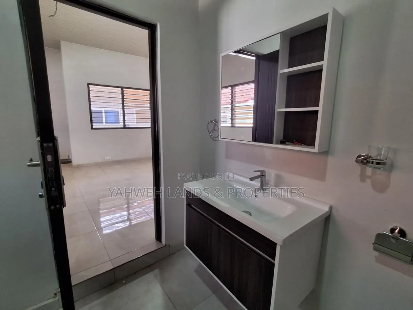 3bdrm House in Oyarifa for sale