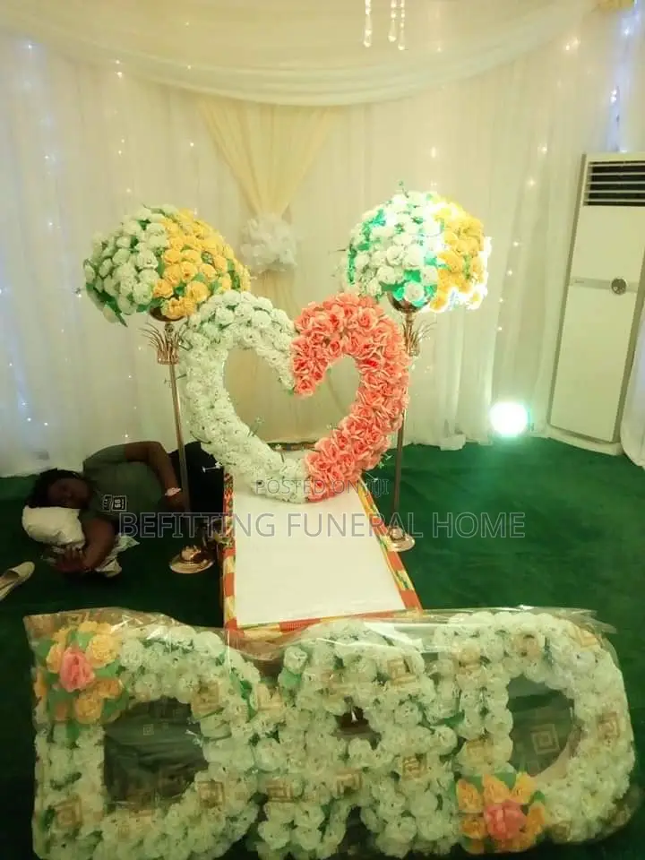 Decoration Team Needed