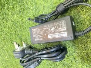 Tosiba Small Pin Adapter