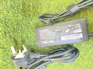 Tosiba Small Pin Adapter