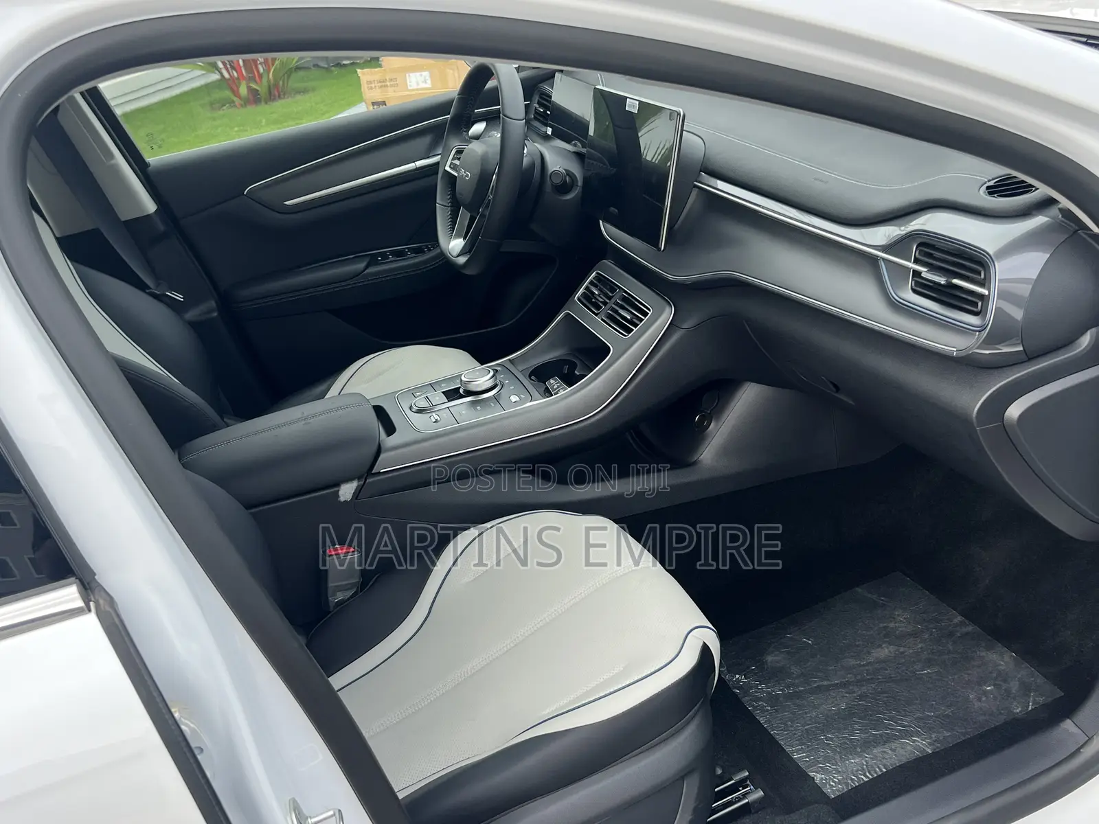 New BYD Tang DM-i 2024 White