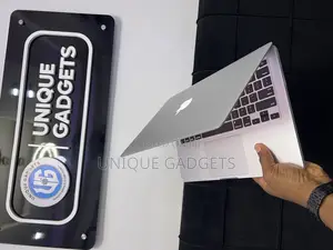Laptop Apple MacBook Pro 2015 8GB Intel Core I5 SSD 128GB