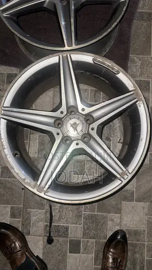 Mercedes Benz C300 Rim 18