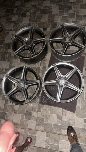 Mercedes Benz C300 Rim 18
