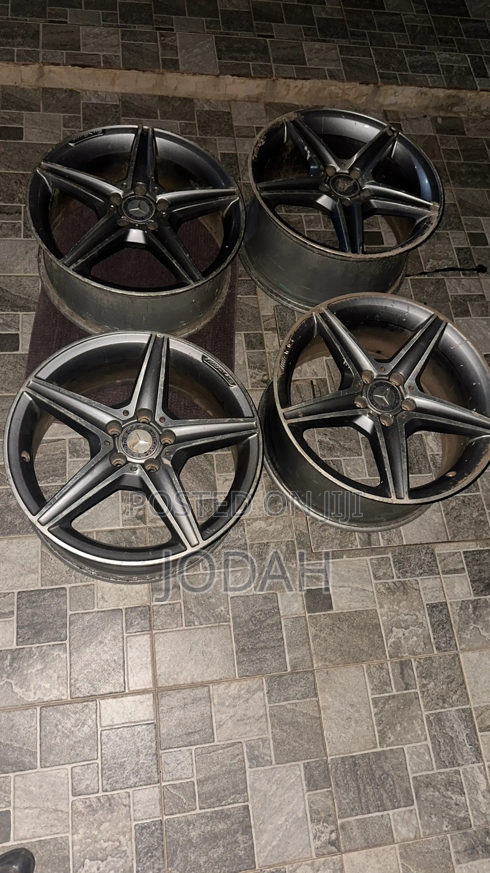 Mercedes Benz C300 Rim 18