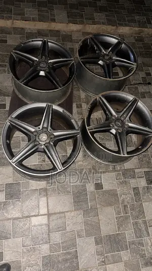 Mercedes Benz C300 Rim 18
