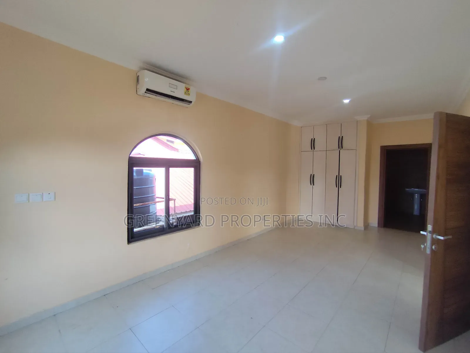 3bdrm House in A&C Mall, East Legon for rent