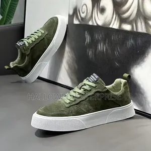 Nwe Trend Fashion Breathable Lightweight Shoe