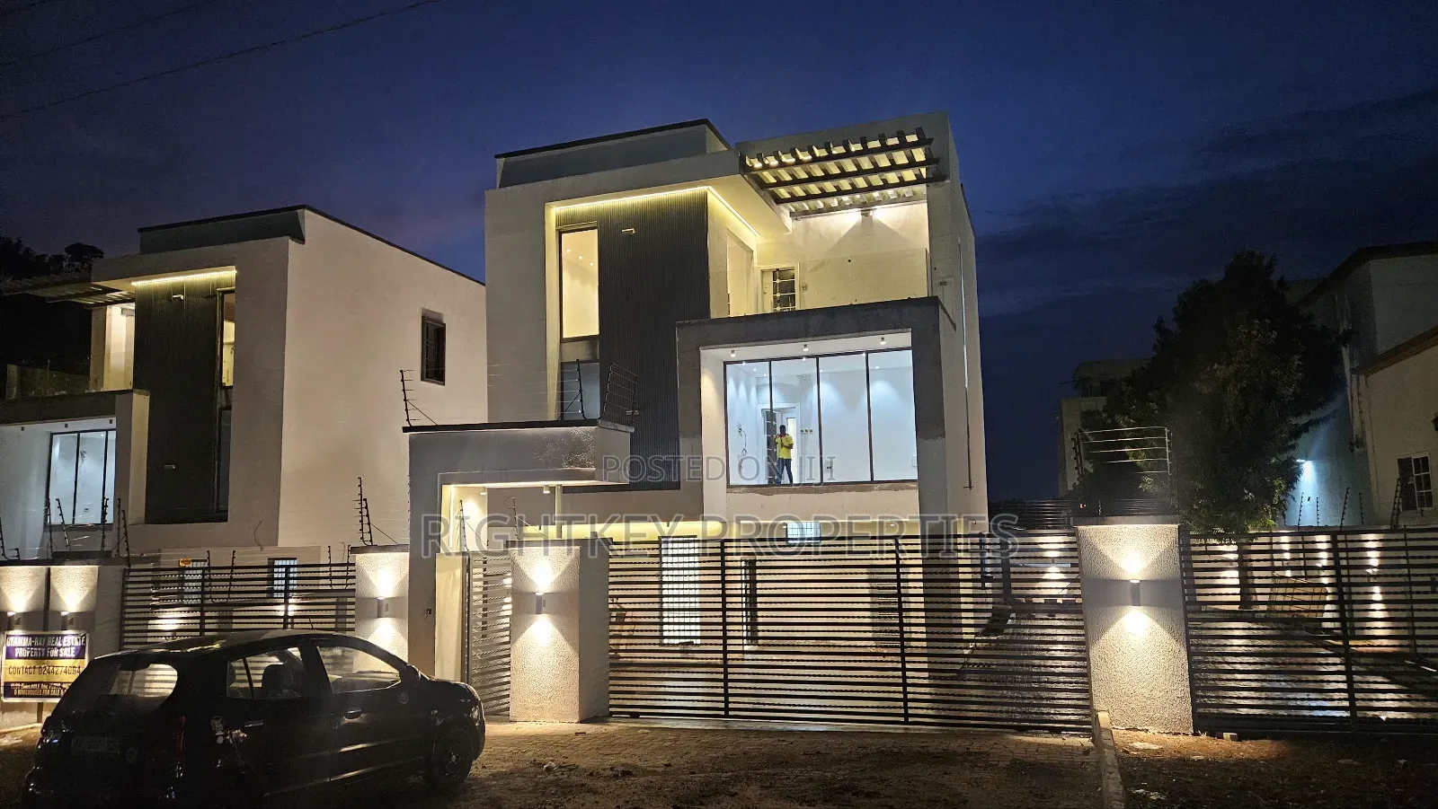 5bdrm Penthouse in Ahodwo, Kumasi Metropolitan for sale