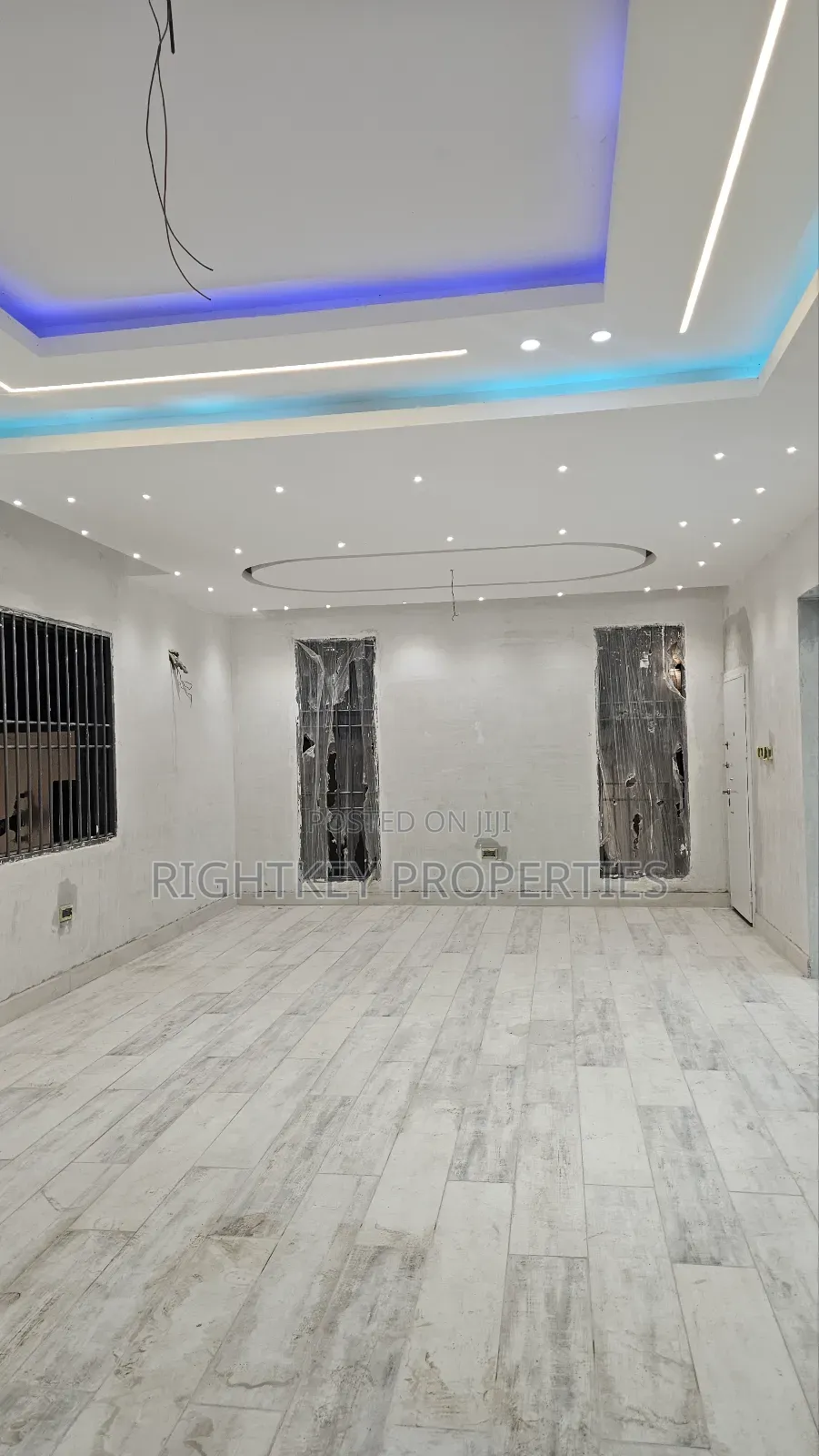 5bdrm Penthouse in Ahodwo, Kumasi Metropolitan for sale