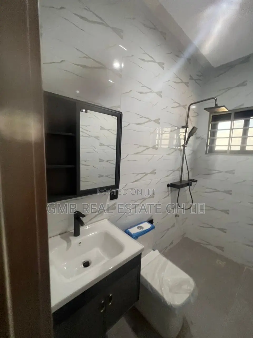 4bdrm House in Gbestile, Tema Metropolitan for sale
