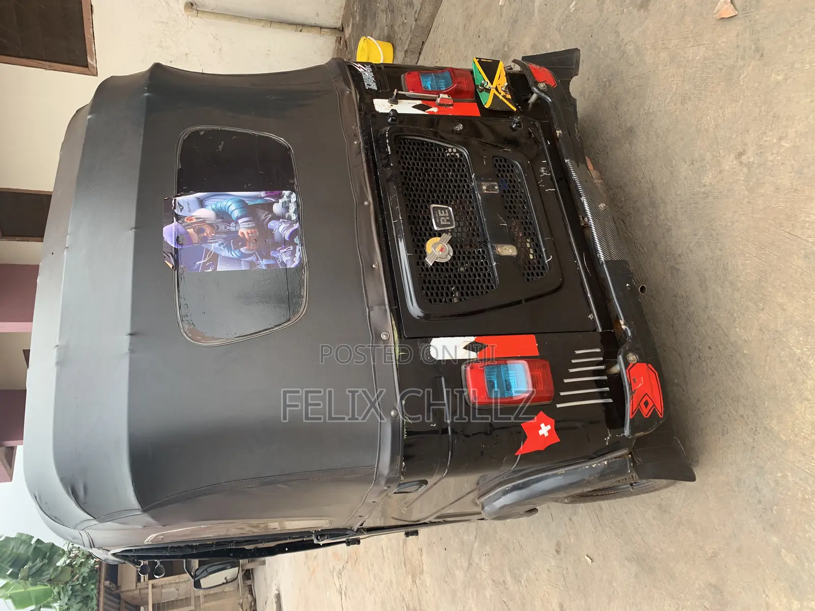 Bajaj RE 2024 Black