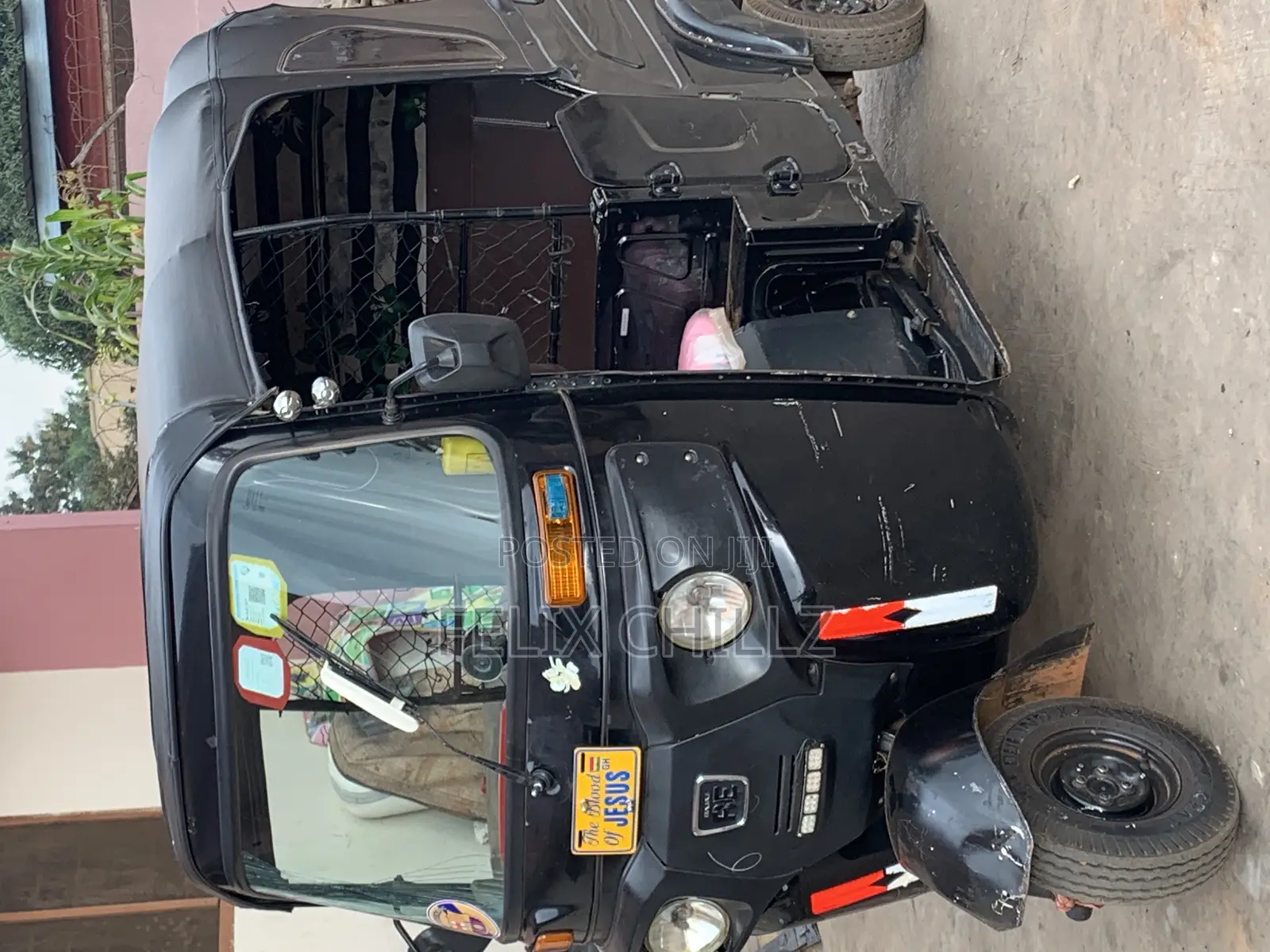 Bajaj RE 2024 Black