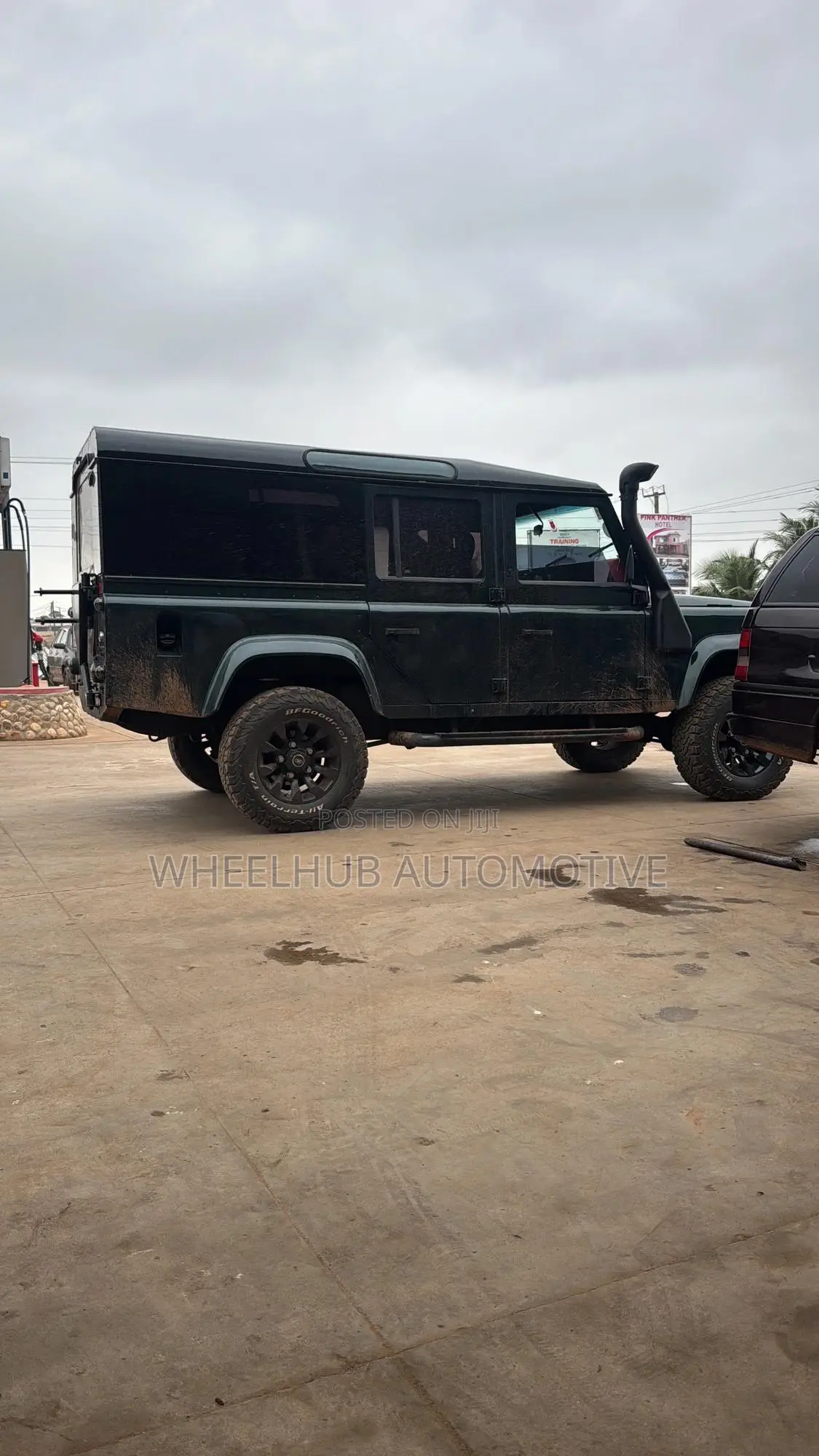Land Rover Defender 1995 Green