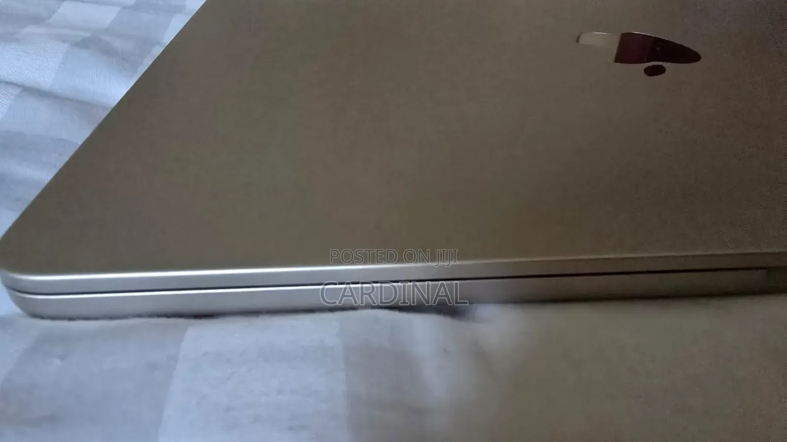 New Laptop Apple MacBook Air 8GB Intel Core I5 SSHD (Hybrid) 512GB