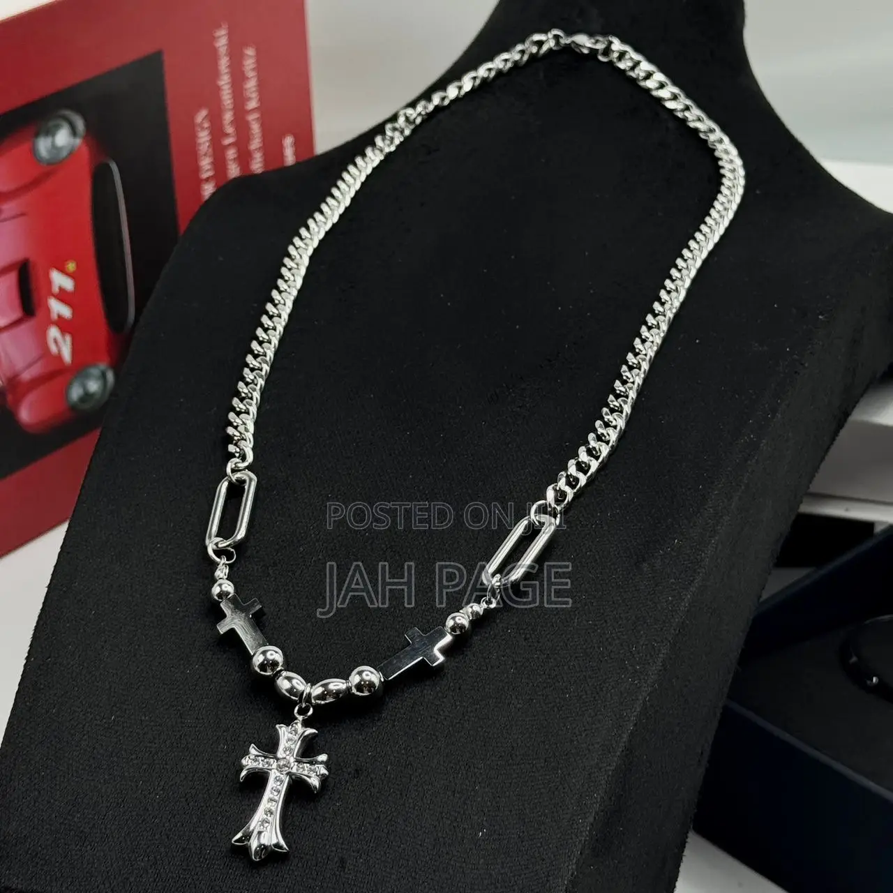 Fashionable Chains