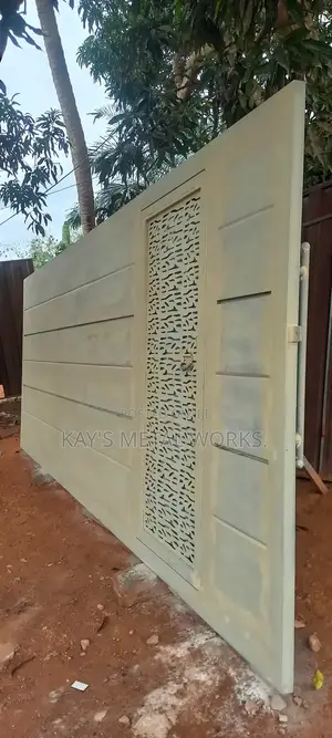 Double White Design Gate