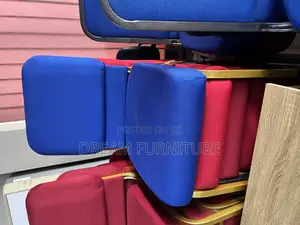 Auditorium/Conference Chairs